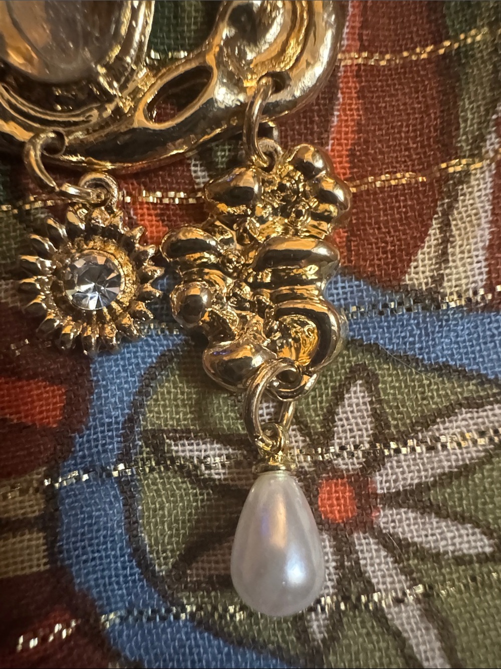Gold-Tone Pearl Eye Brooch - Women's Jewelry - Picture 4 of 5